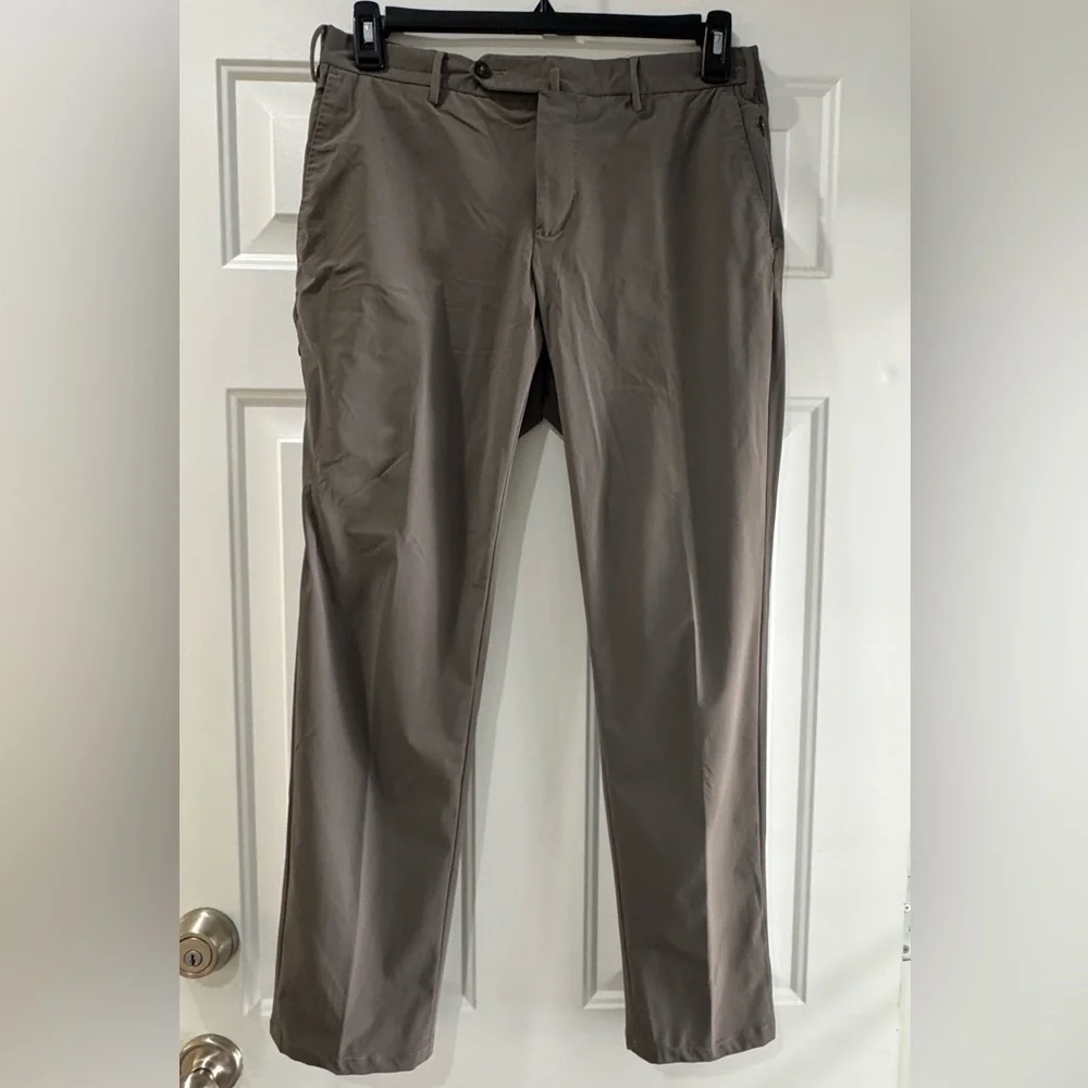 PT01 Kinetic Active Lux Trouser Pants in Tan Men’s Size 32 zip pockets